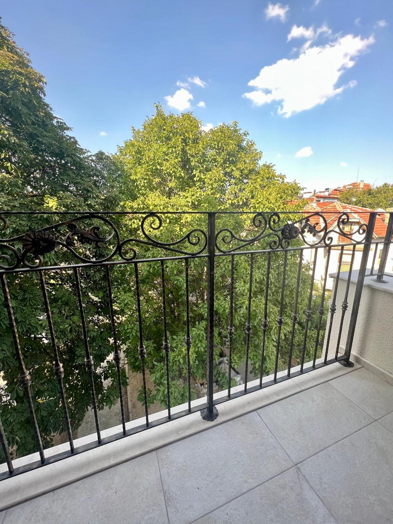 Floral Boutique Hotel Pleven Exterior photo